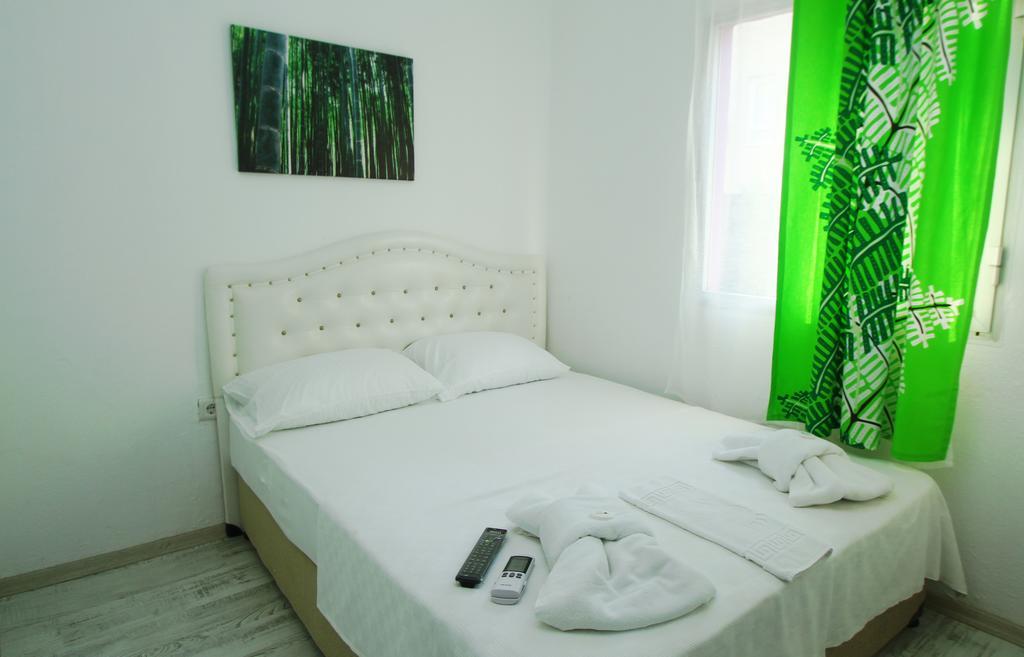 Fullmoon Rooms Cesme Exterior photo
